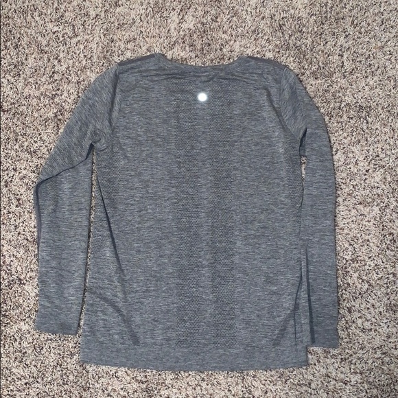 LULULEMON SWIFTLY RELAXED SIZE 6 - Picture 3 of 3